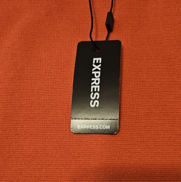 NWT Express Crop Top - Picture 3 of 6